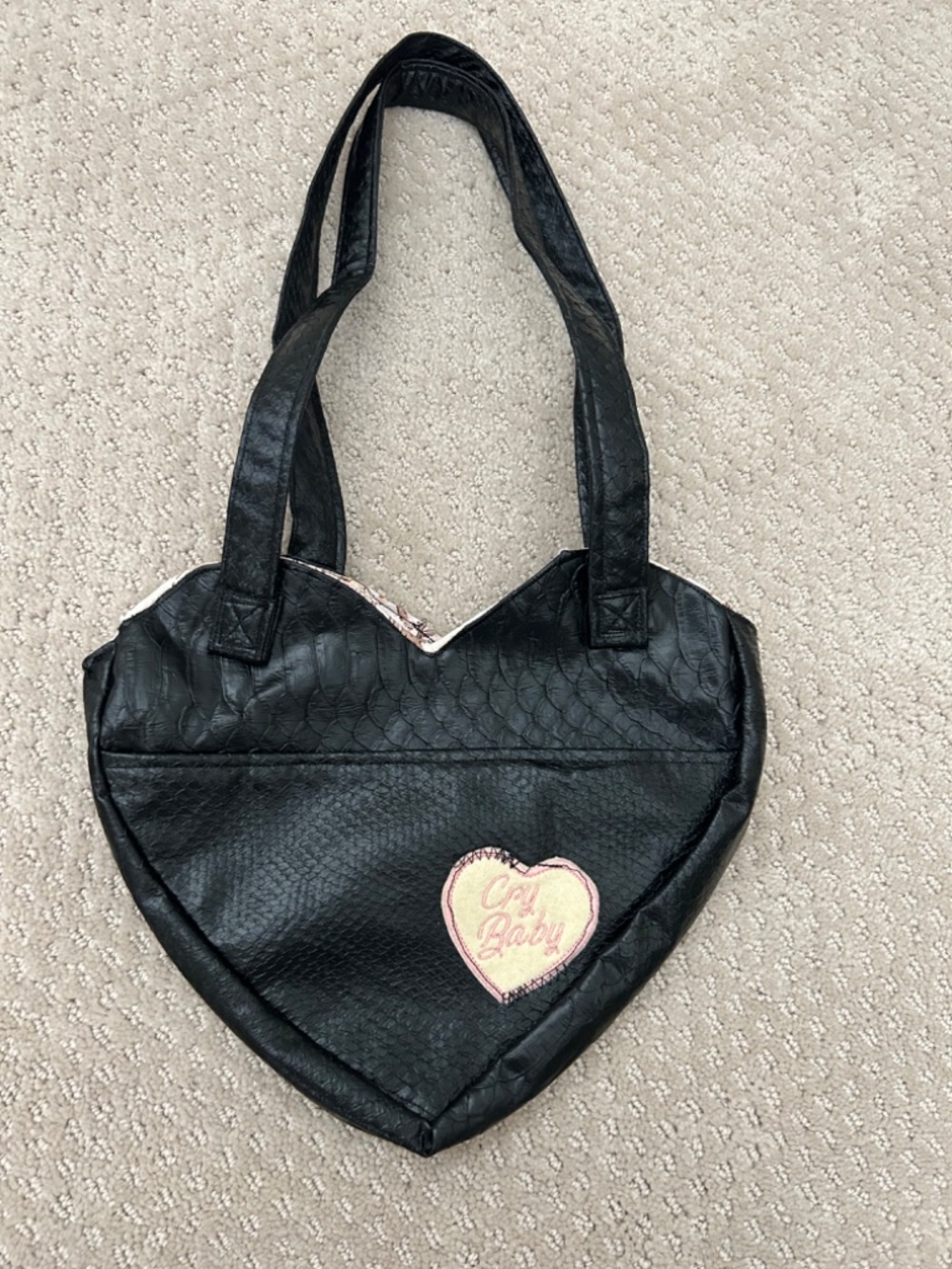 Vintage y2k heart faux leather purse - Picture 2 of 7